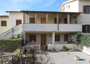Appartamento in Vendita a Vetralla (VT) - La Botte