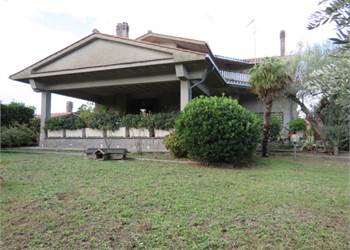 Villa Bifamiliare in Vendita a Vetralla (VT)